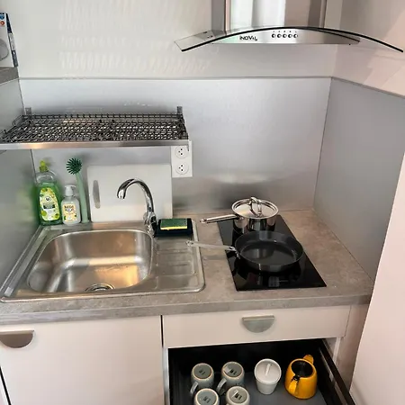 Apartment Carre D'or: Very Calm Cozy 2br, With Wi-fi *