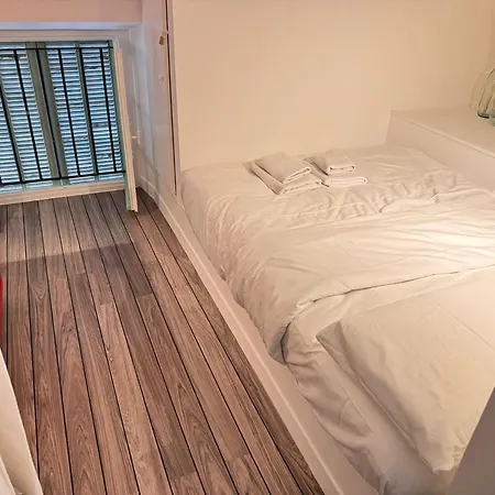 Apartment Carre D'or: Very Calm Cozy 2br, With Wi-fi Nizza