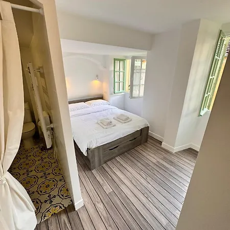 Carre D'or: Very Calm Cozy 2br, With Wi-fi 公寓